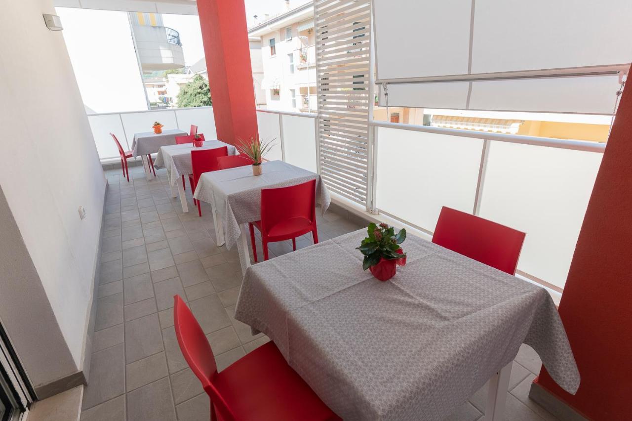 Pineta Del Mare Bed & Breakfast Alba Adriatica Eksteriør bilde